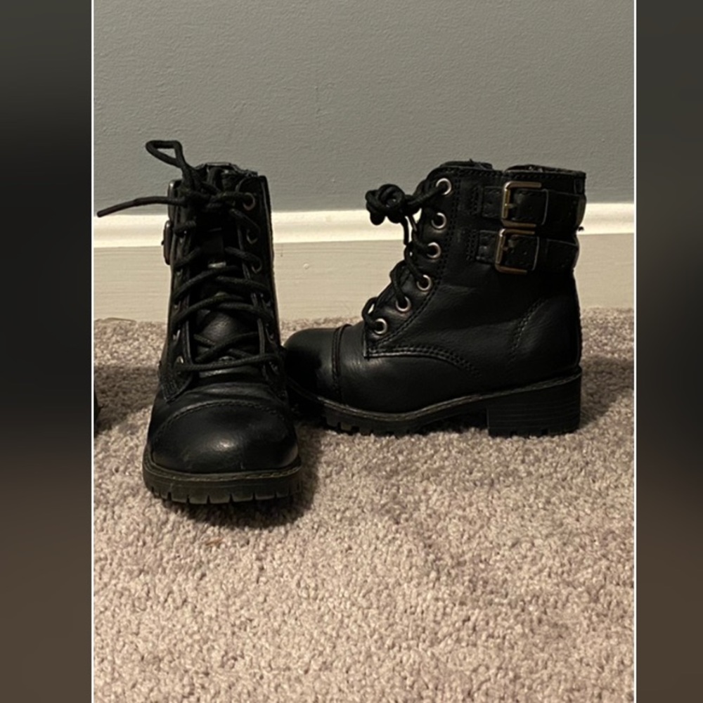 Black toddler boots